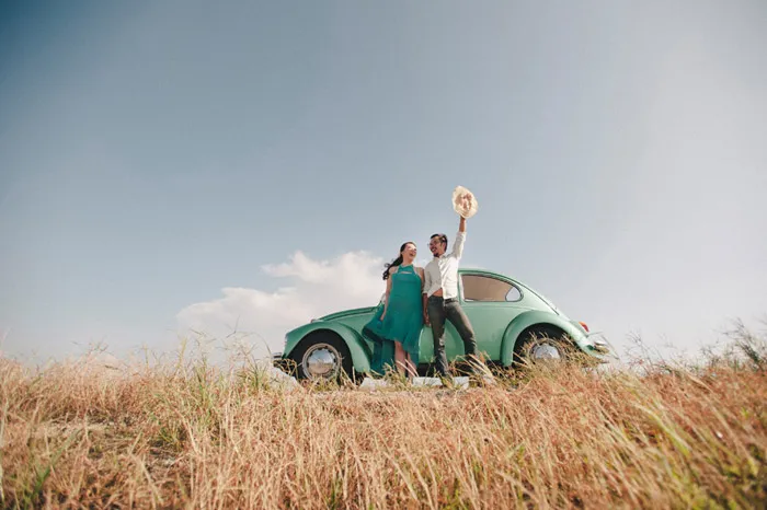 Photo by MunKeat Photography. theweddingnotebook.com