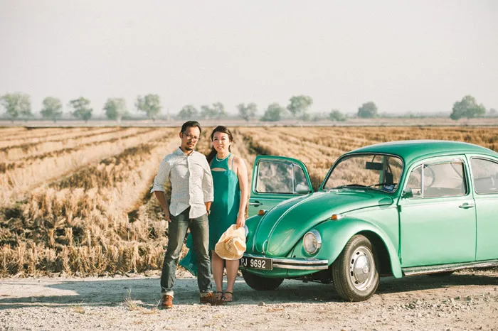 Photo by MunKeat Photography. theweddingnotebook.com