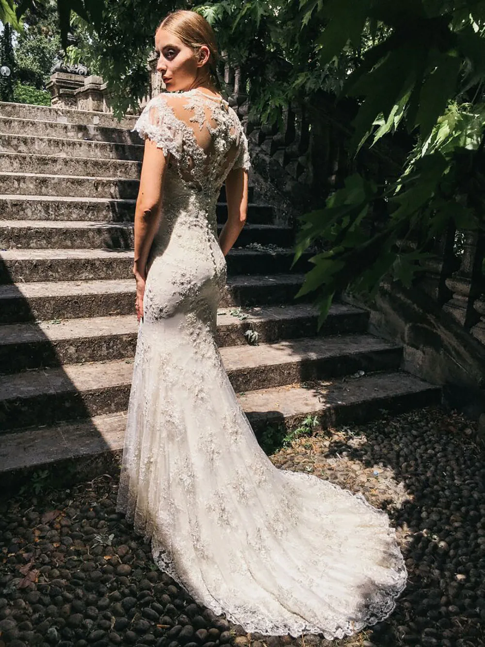 Lusan Mandongus 2018 Bridal Collection. theweddingnotebook.com