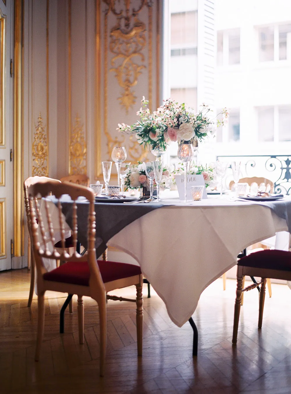 Photo by Le Secret d'Audrey Paris. theweddingnotebook.com