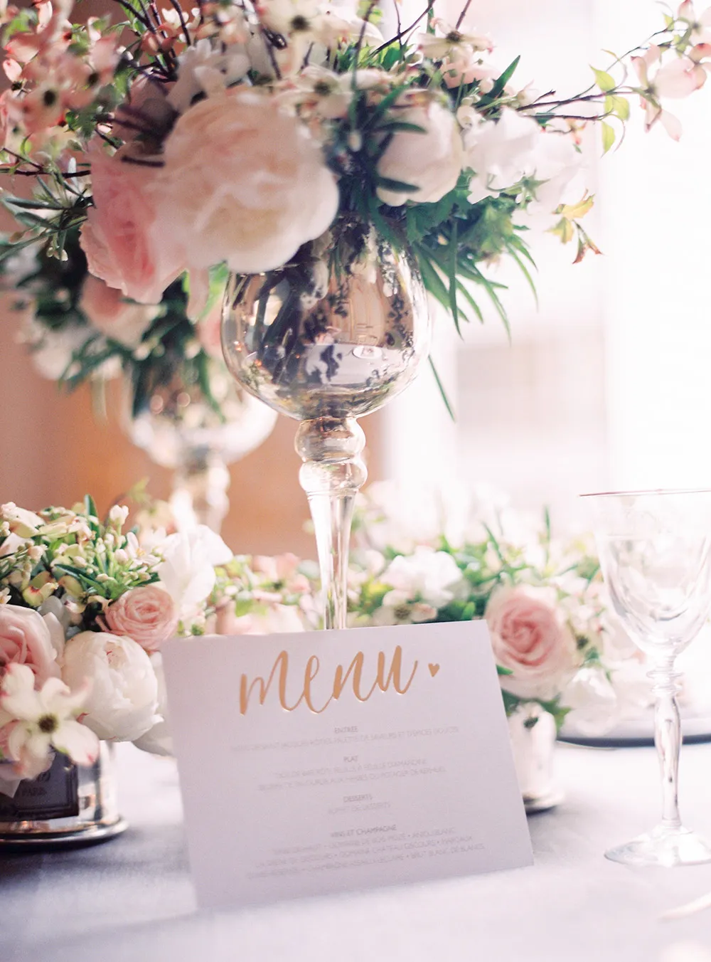 Photo by Le Secret d'Audrey Paris. theweddingnotebook.com