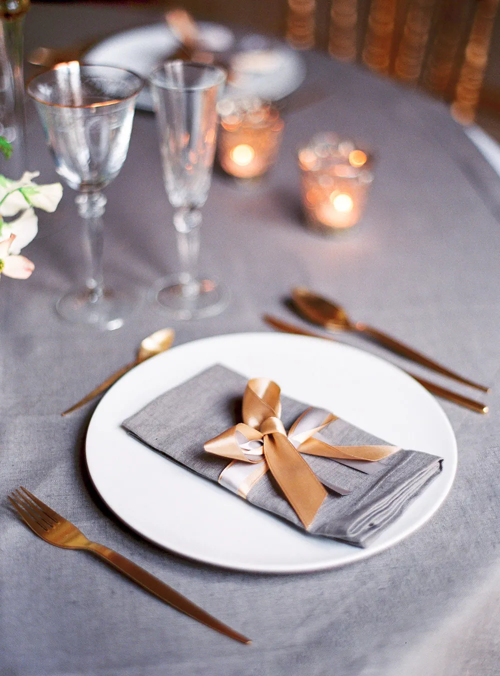 Photo by Le Secret d'Audrey Paris. theweddingnotebook.com