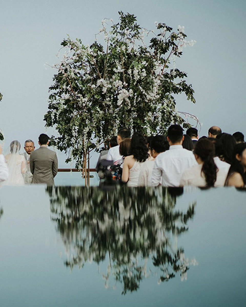 Magnificent Ocean Wedding at The Edge Bali