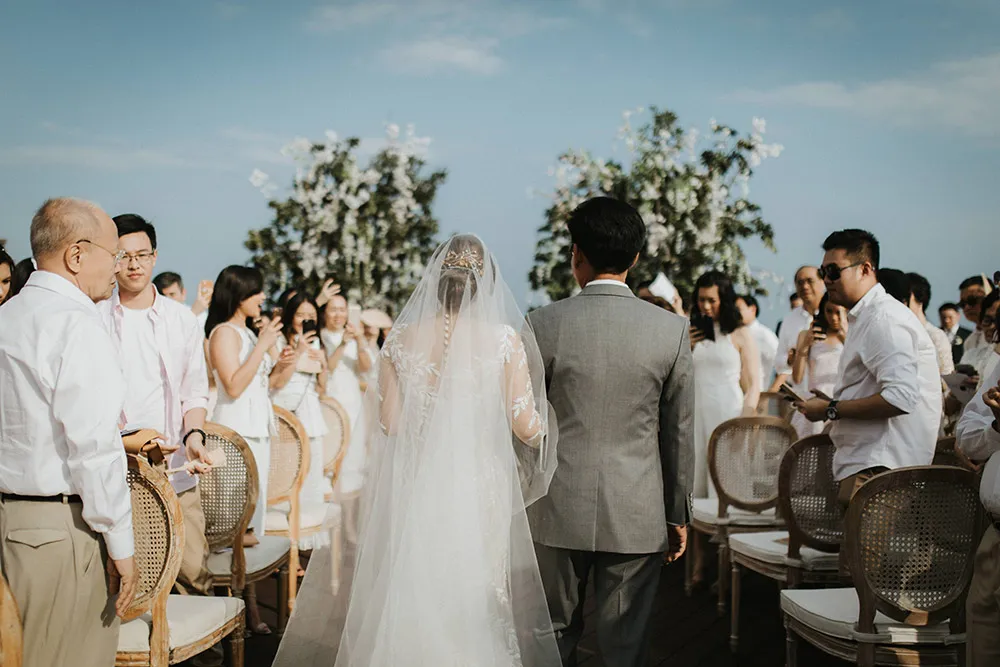 Photo by Iluminen. theweddingnotebook.com