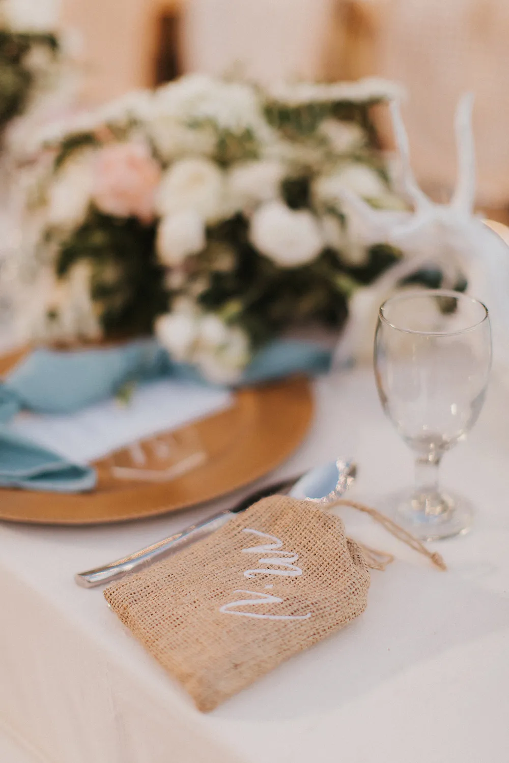 Photo by Iluminen. theweddingnotebook.com