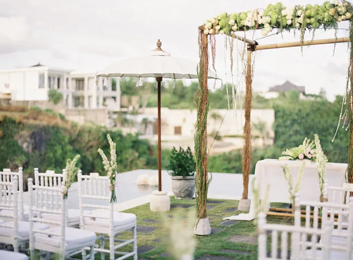 Wedding at Semara Resort in Uluwatu, Bali. Vicki Grafton Photography. theweddingnotebook.com