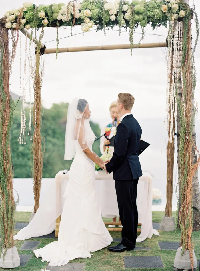 Wedding at Bali. Vicki Grafton Photography. theweddingnotebook.com