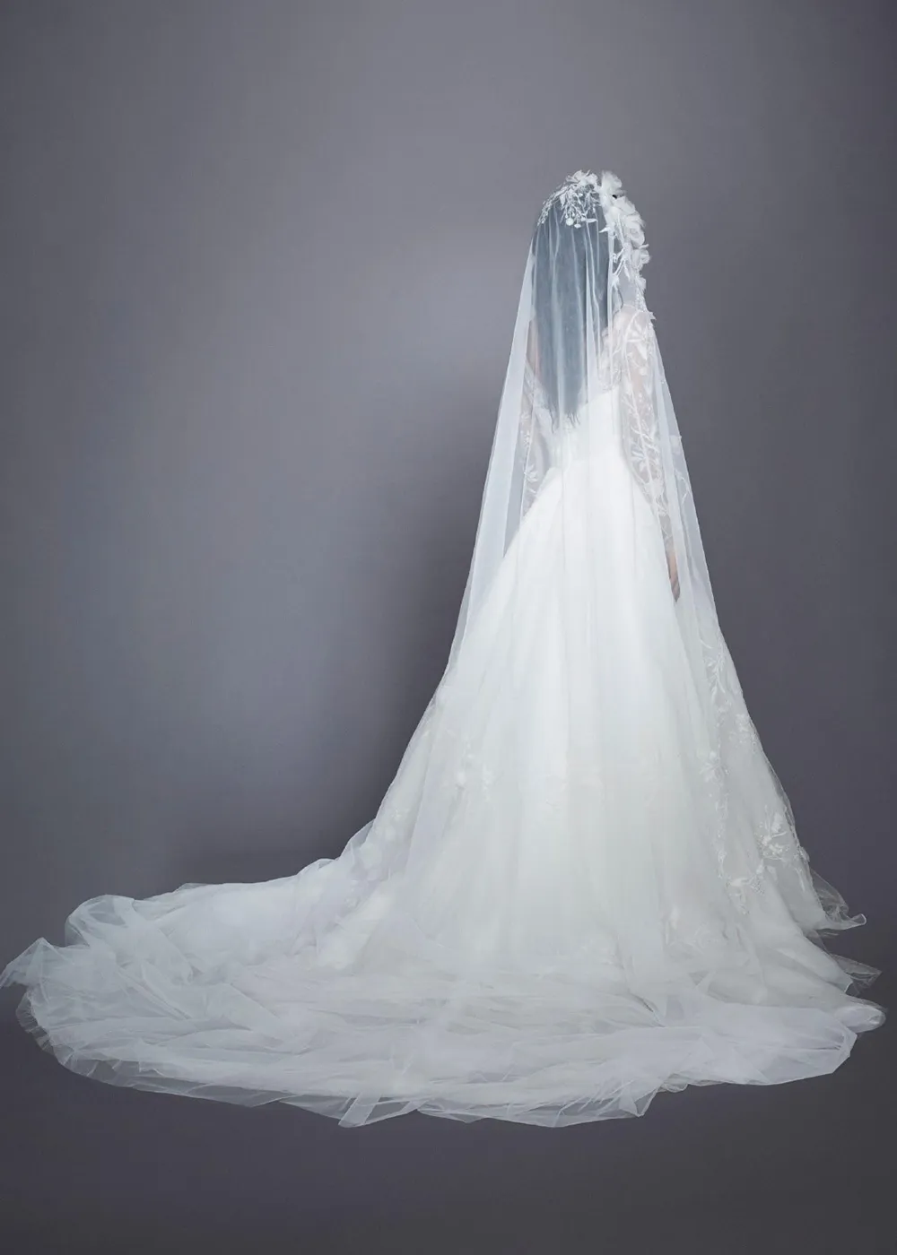 Marchesa Fall 2021 Bridal Collection. theweddingnotebook.com