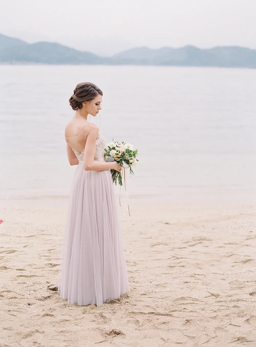 Photo by Savour Productions. theweddingnotebook.com