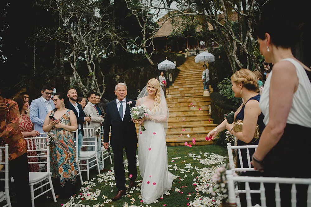 Photo by Terralogical. theweddingnotebook.com