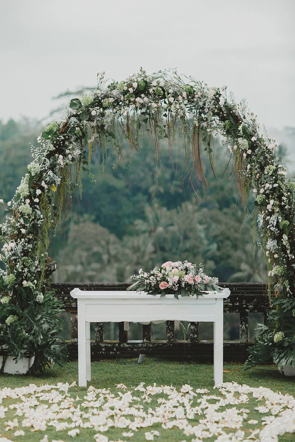 Photo by Terralogical. theweddingnotebook.com
