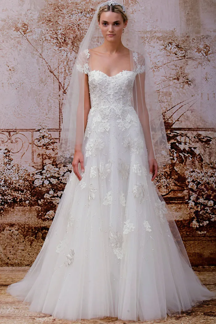 Monique Lhuillier Fall 2014 Bridal Collection. theweddingnotebook.com