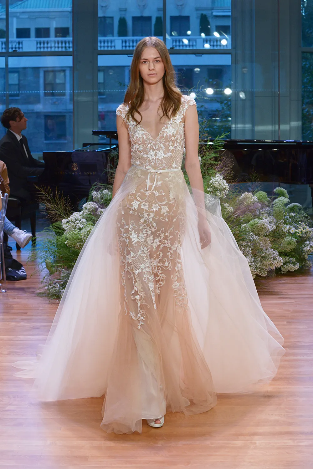 Pascal - Monique Lhuillier Fall 2017 Bridal Collection. theweddingnotebook.com
