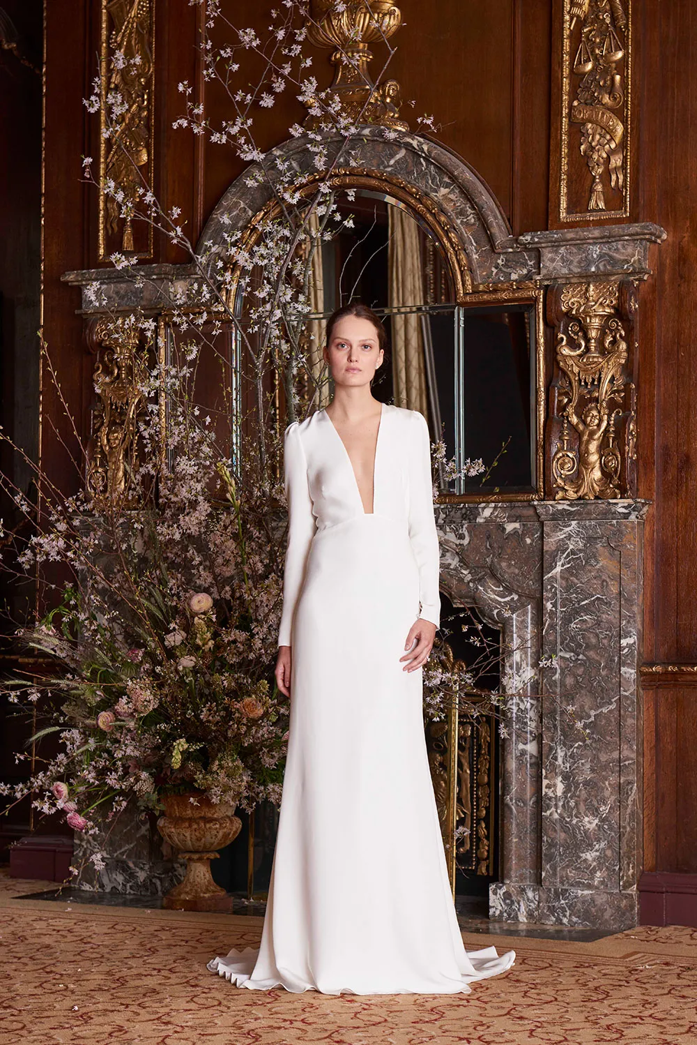 – Monique Lhuillier Spring 2019 Bridal Collection. theweddingnotebook.com