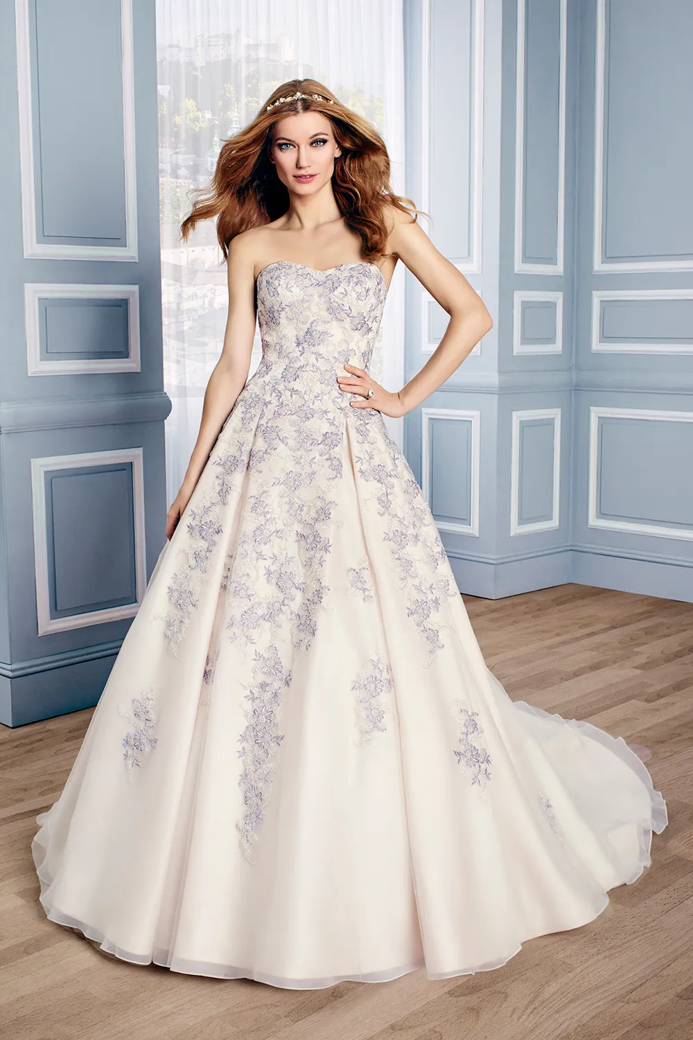 Moonlight Couture Fall 2016 Collection. theweddingnotebook.com