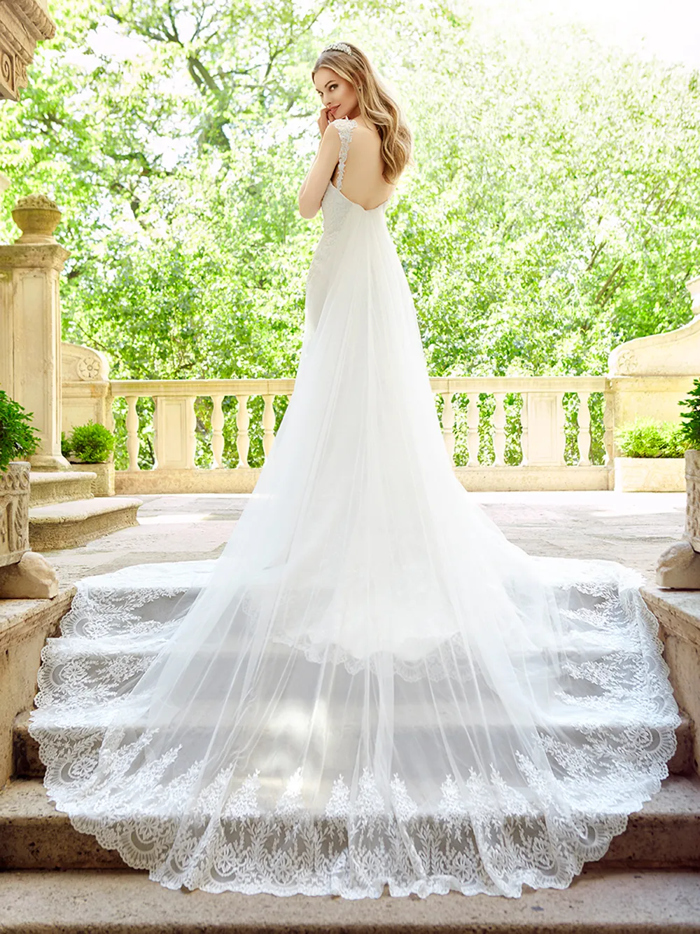 Moonlight Couture – Moonlight Bridal Spring 2017 Collection. theweddingnotebook.com