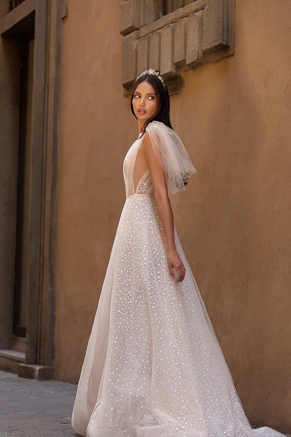 Muse by Berta Bridal Fall 2020-Collection. theweddingnotebook.com