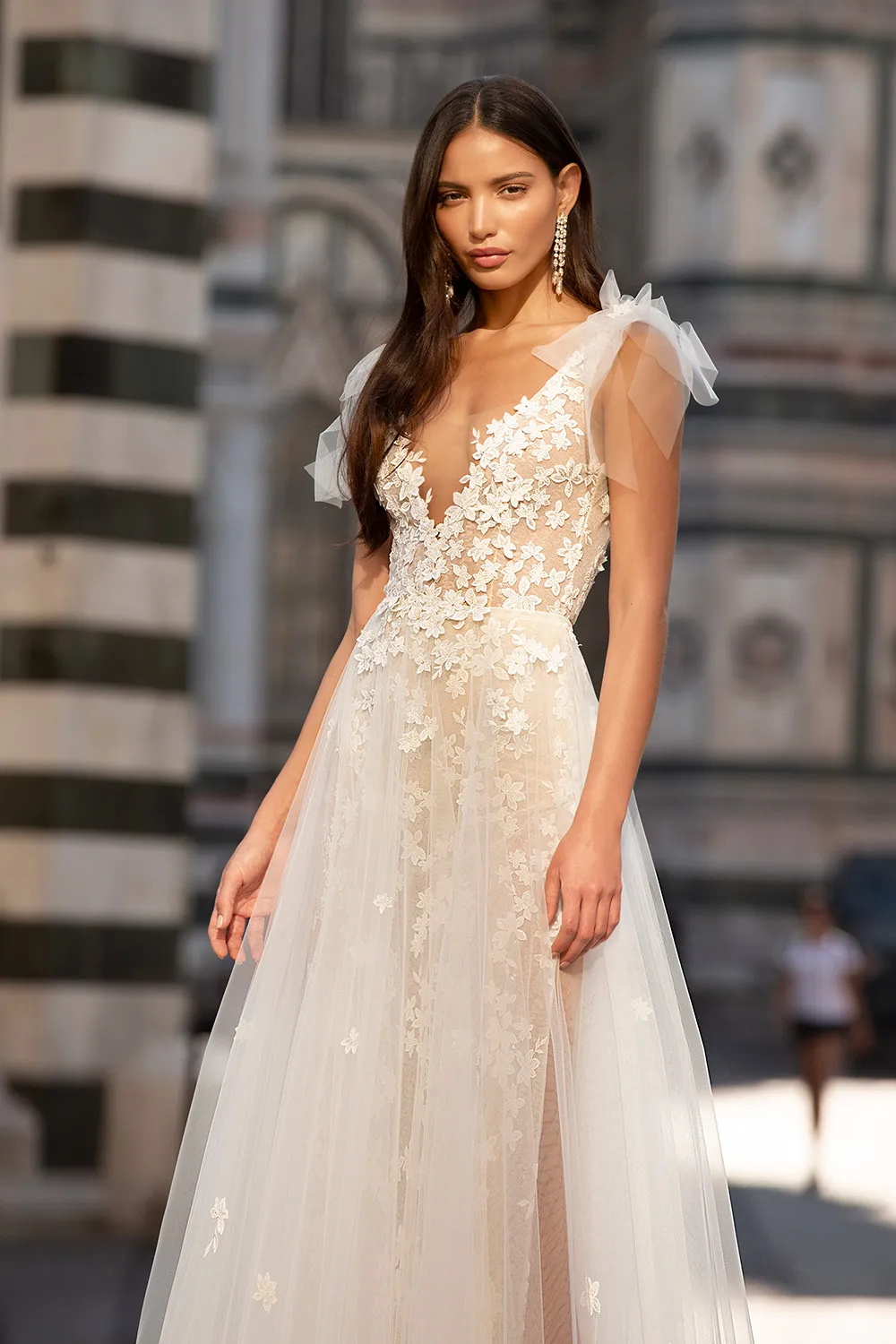 Muse by Berta Bridal Fall 2020-Collection. theweddingnotebook.com