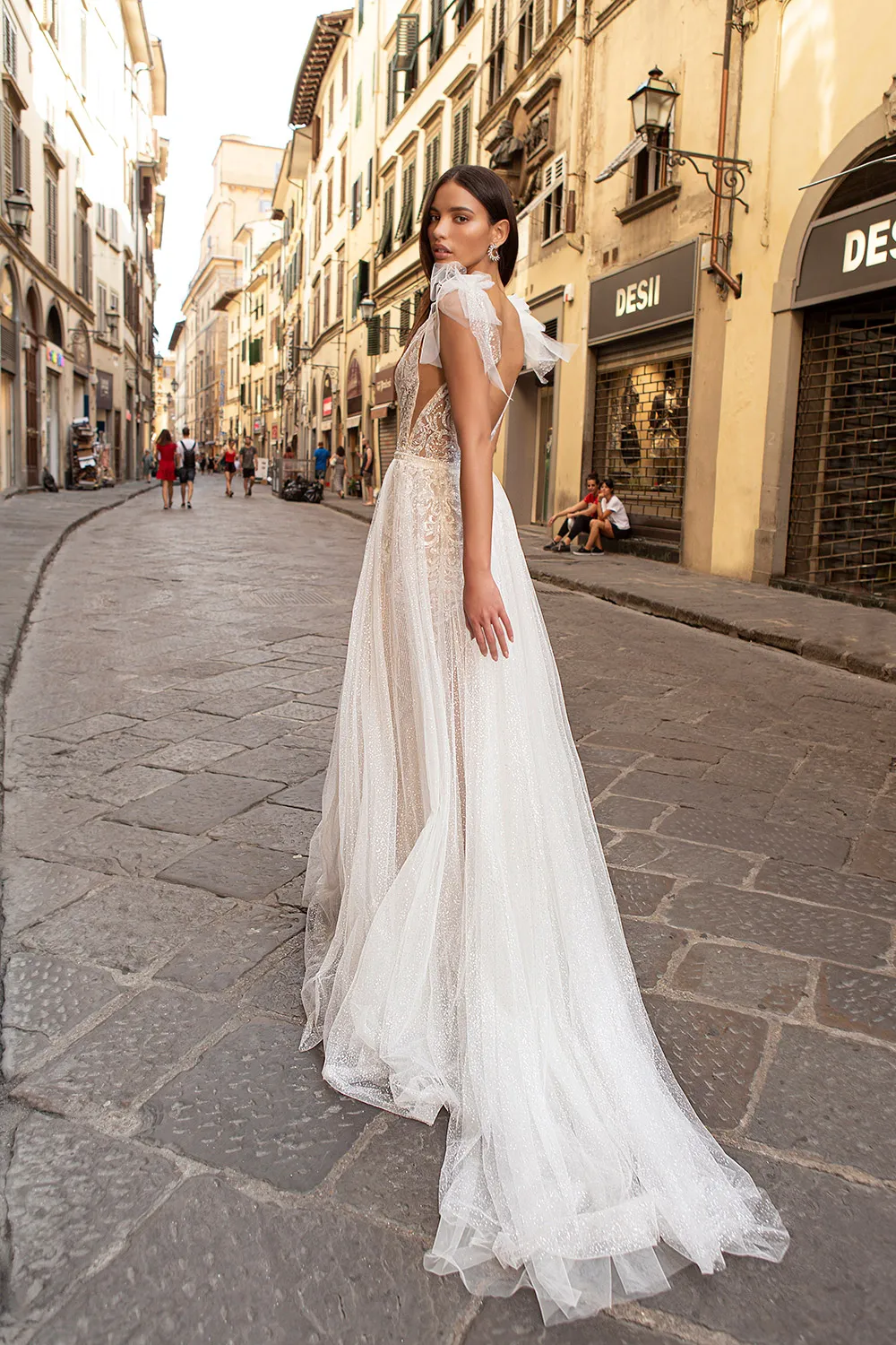 Muse by Berta Bridal Fall 2020-Collection. theweddingnotebook.com