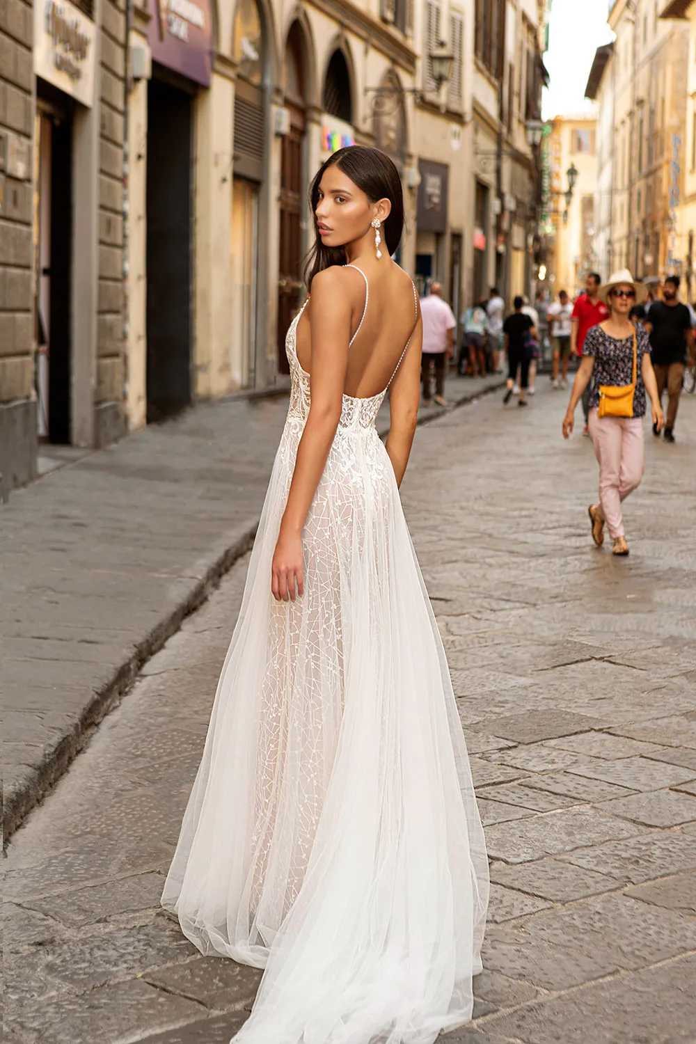 Muse by Berta Bridal Fall 2020-Collection. theweddingnotebook.com