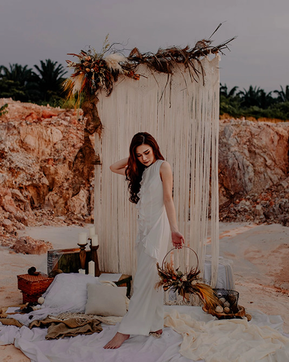 Mysterious And Bohemian Sahara-Style Shoot In Sepang