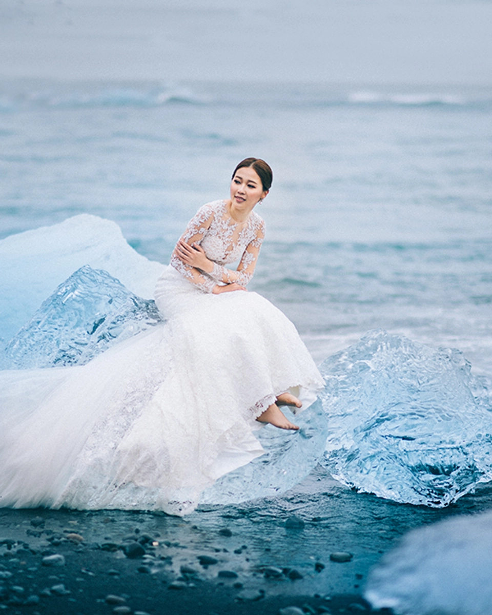 Mysterious And Majestic Bridal Portraits In Iceland