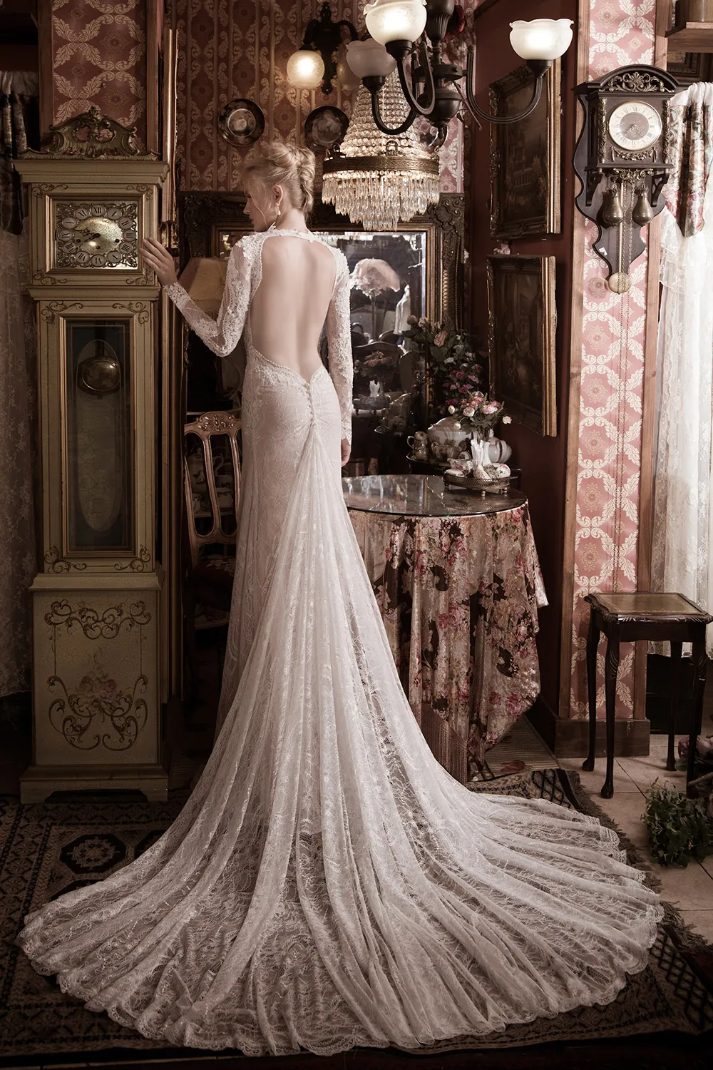 Devine – Naama And Anat 2016 Bridal Collection. theweddingnotebook.com