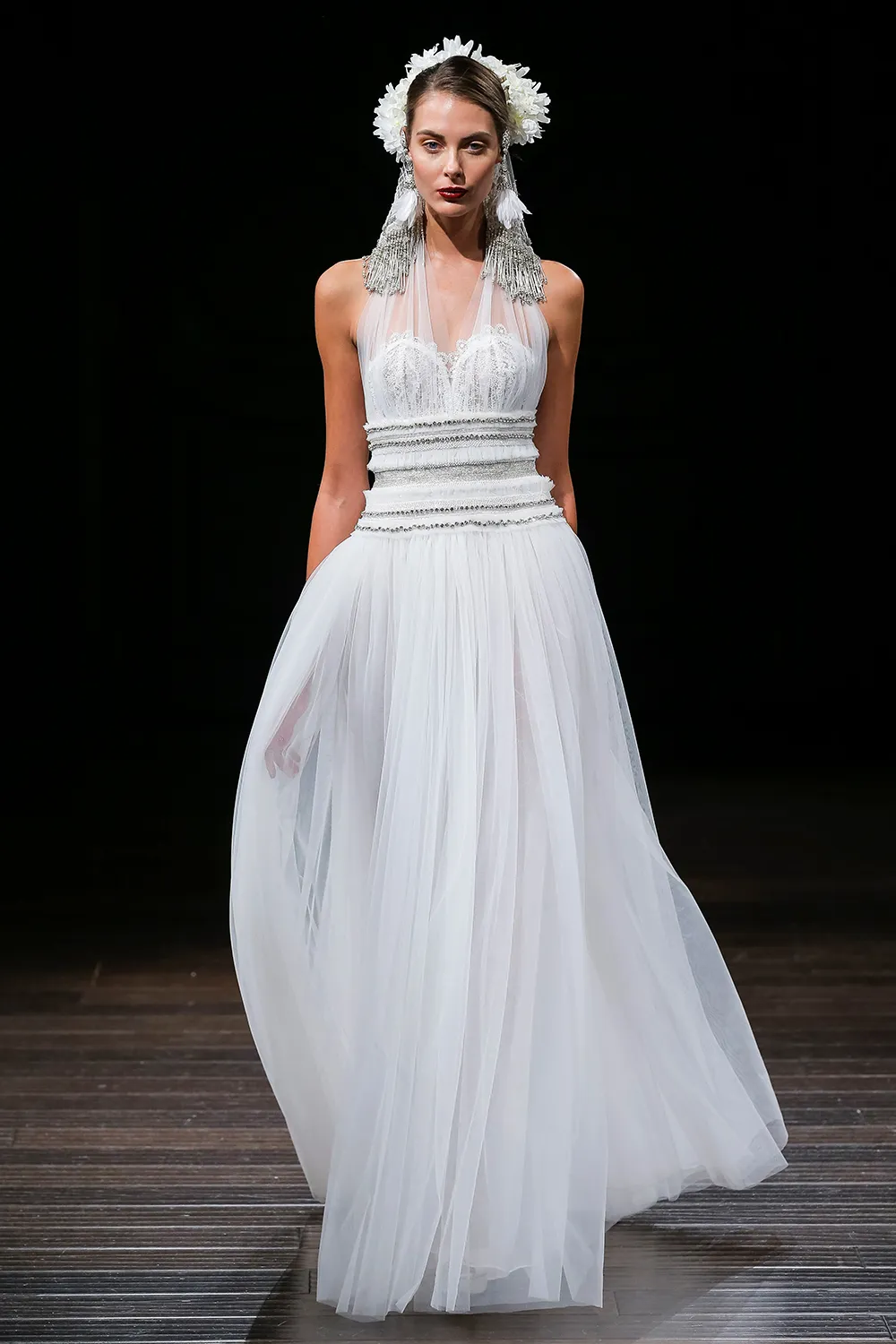 HAWAII - Naeem Khan 2018 Bridal Collection. theweddingnotebook.com