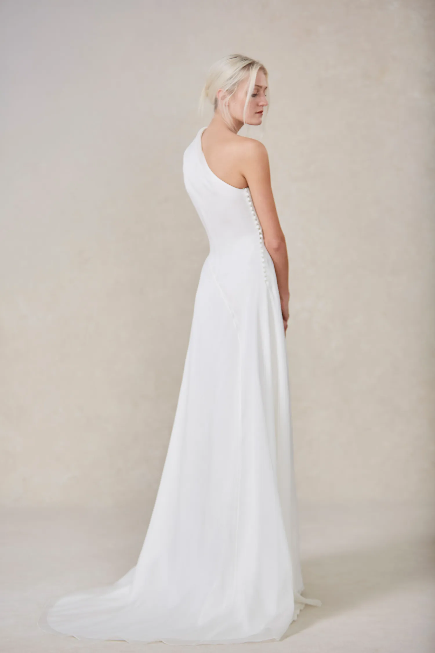 Nordeen Bridal Spring 2022 Collection. theweddingnotebook.com