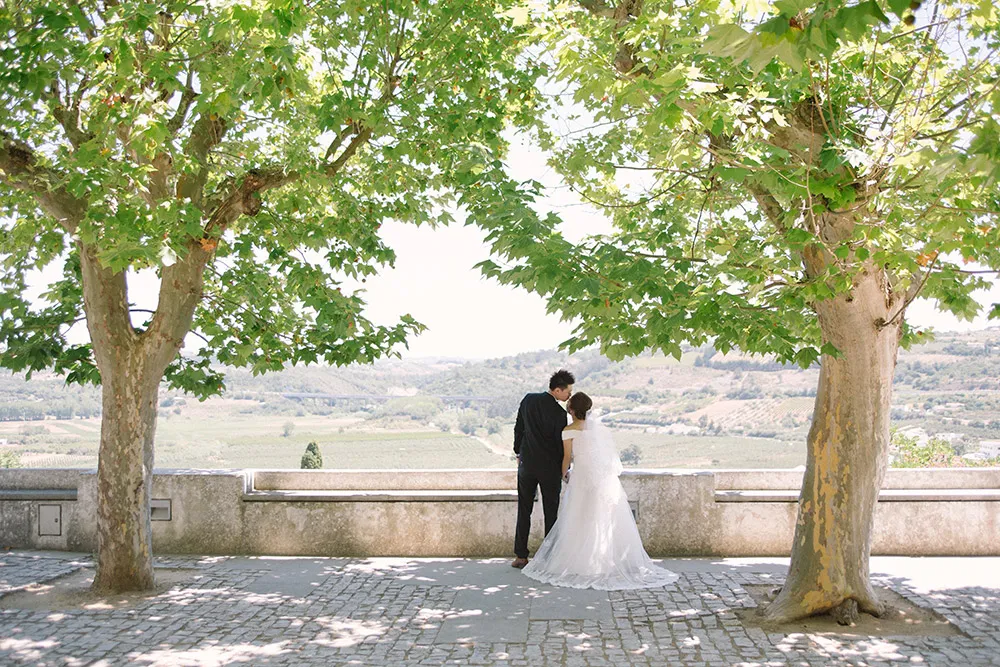 Photo by Savour Productions. theweddingnotebook.com