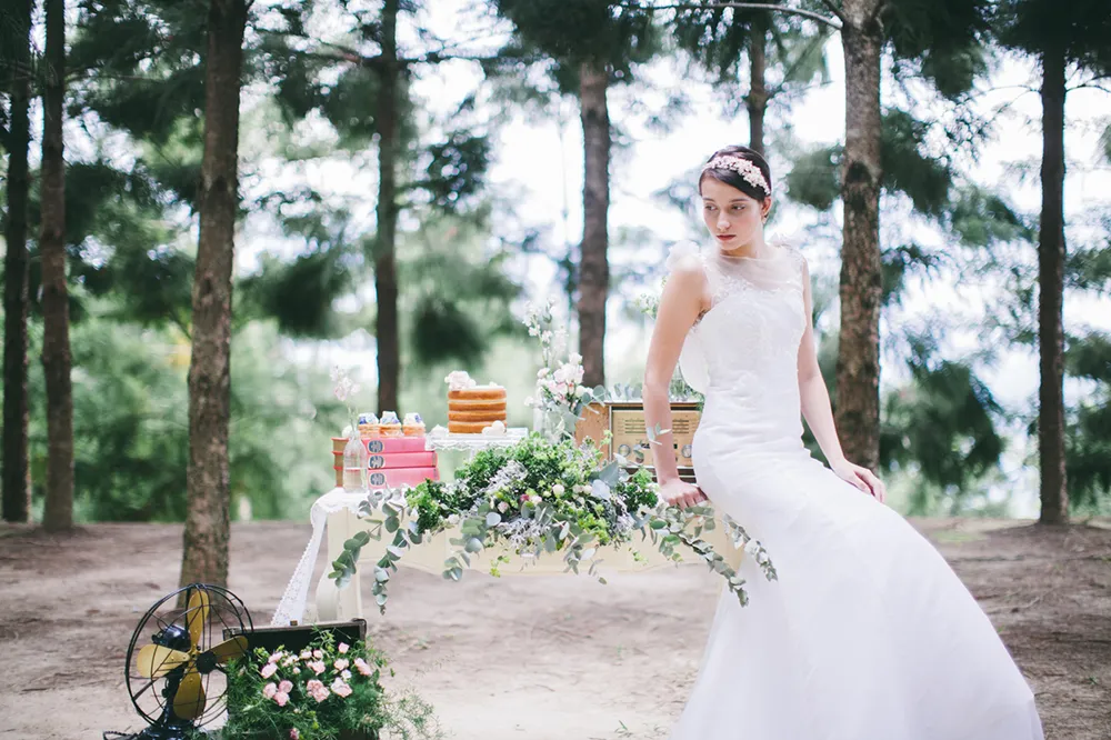 Photo by Memoir Click Studio. theweddingnotebook.com