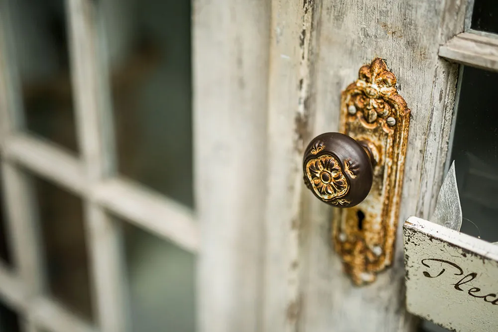 Photo by Enmuse Photography. theweddingnotebook.com