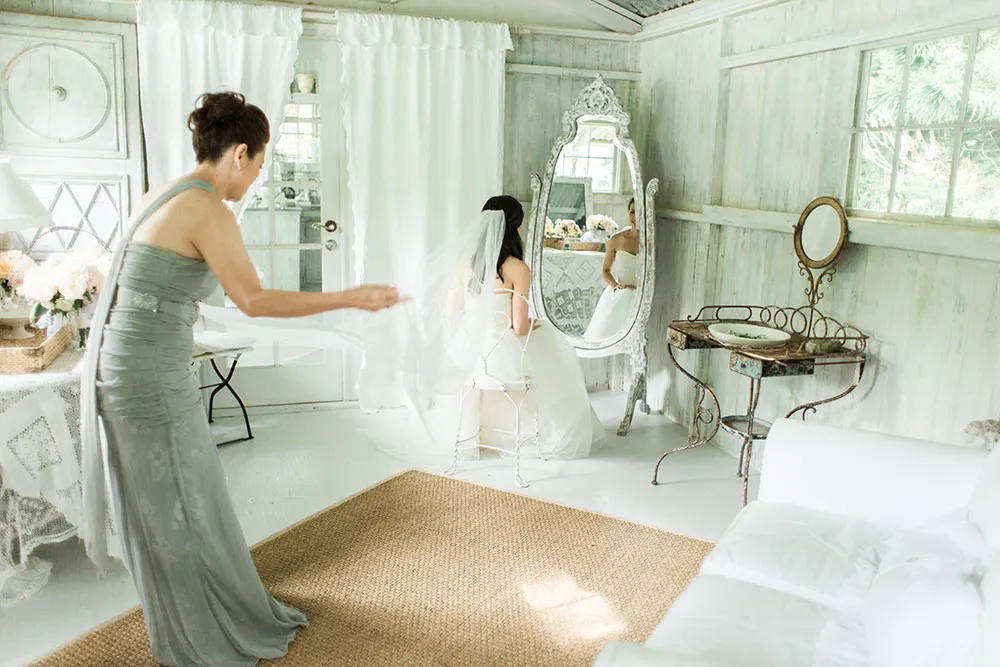 Photo by Enmuse Photography. theweddingnotebook.com