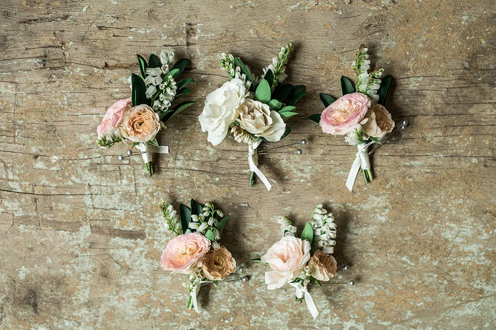 Photo by Enmuse Photography. theweddingnotebook.com