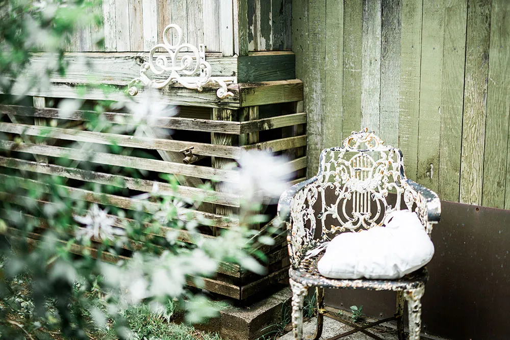 Photo by Enmuse Photography. theweddingnotebook.com