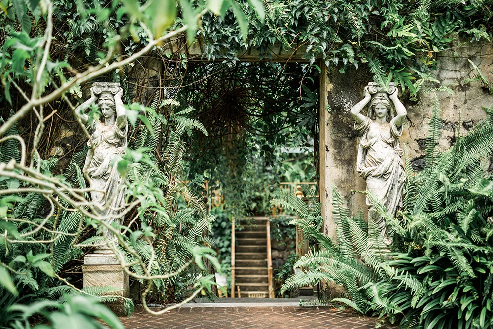 Photo by Enmuse Photography. theweddingnotebook.com