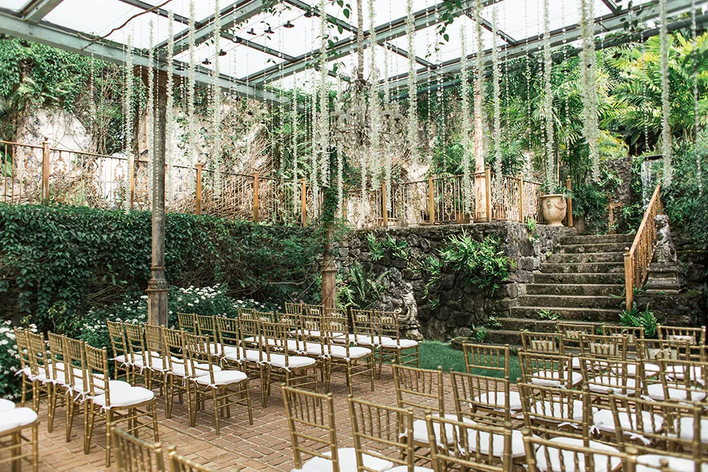 Photo by Enmuse Photography. theweddingnotebook.com