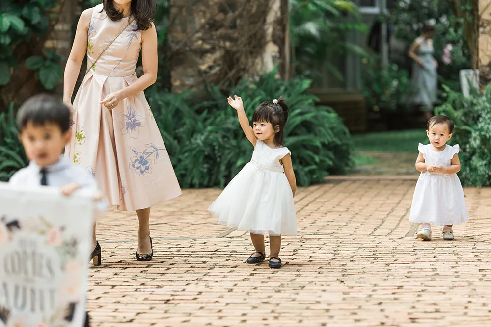 Photo by Enmuse Photography. theweddingnotebook.com