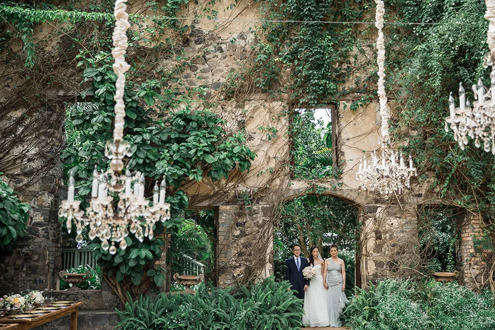 Photo by Enmuse Photography. theweddingnotebook.com