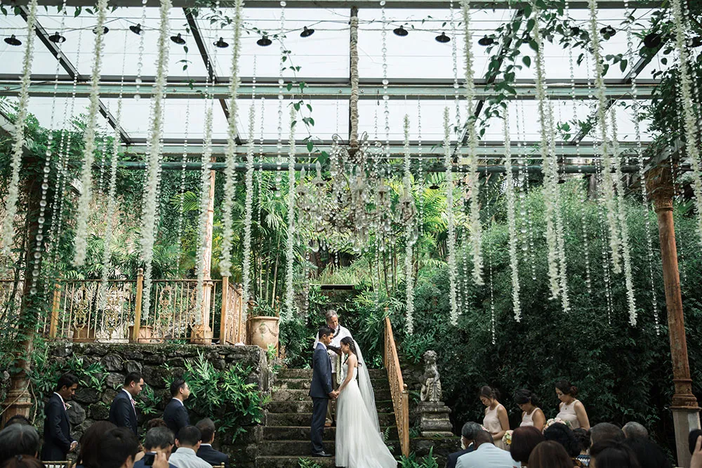 Photo by Enmuse Photography. theweddingnotebook.com