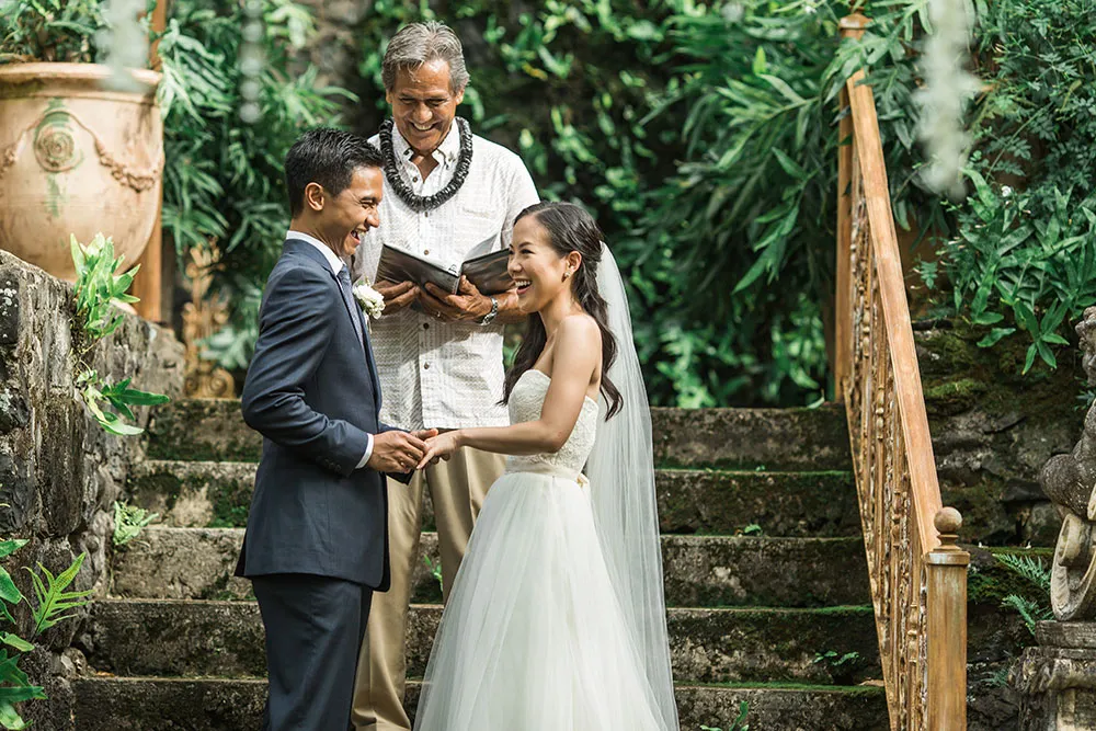 Photo by Enmuse Photography. theweddingnotebook.com