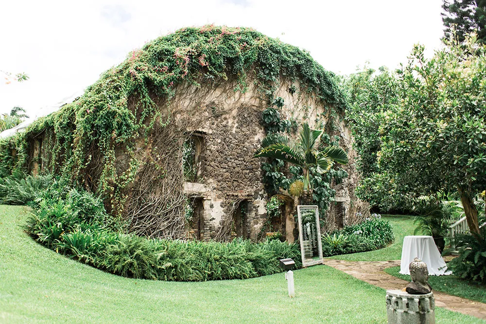 Photo by Enmuse Photography. theweddingnotebook.com