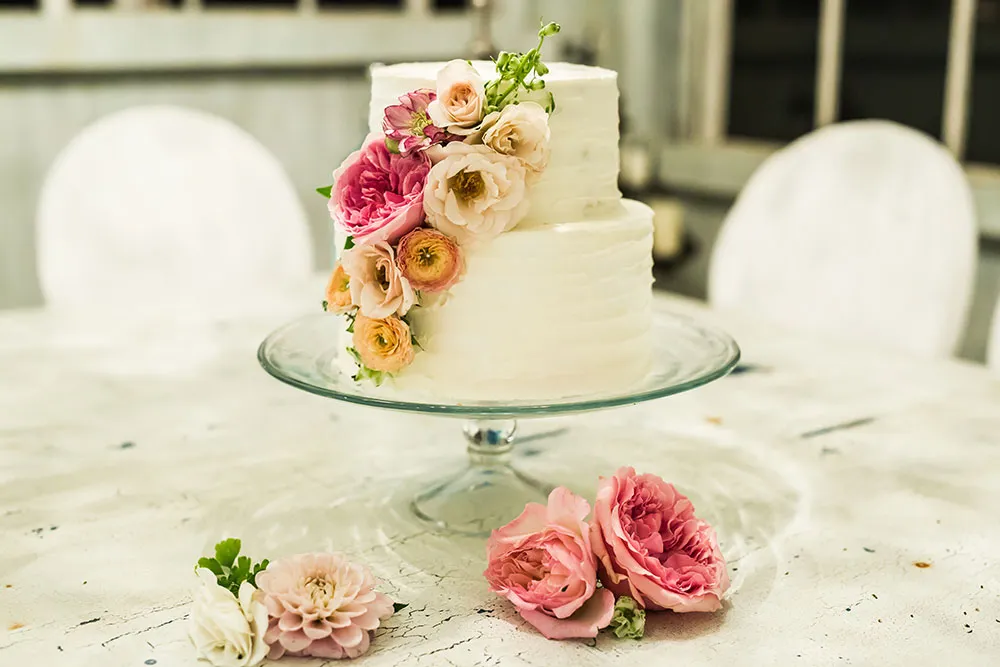 Photo by Enmuse Photography. theweddingnotebook.com