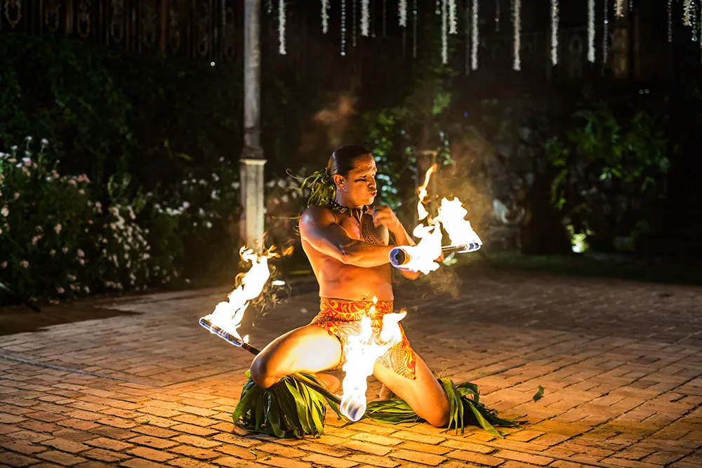 Photo by Enmuse Photography. theweddingnotebook.com