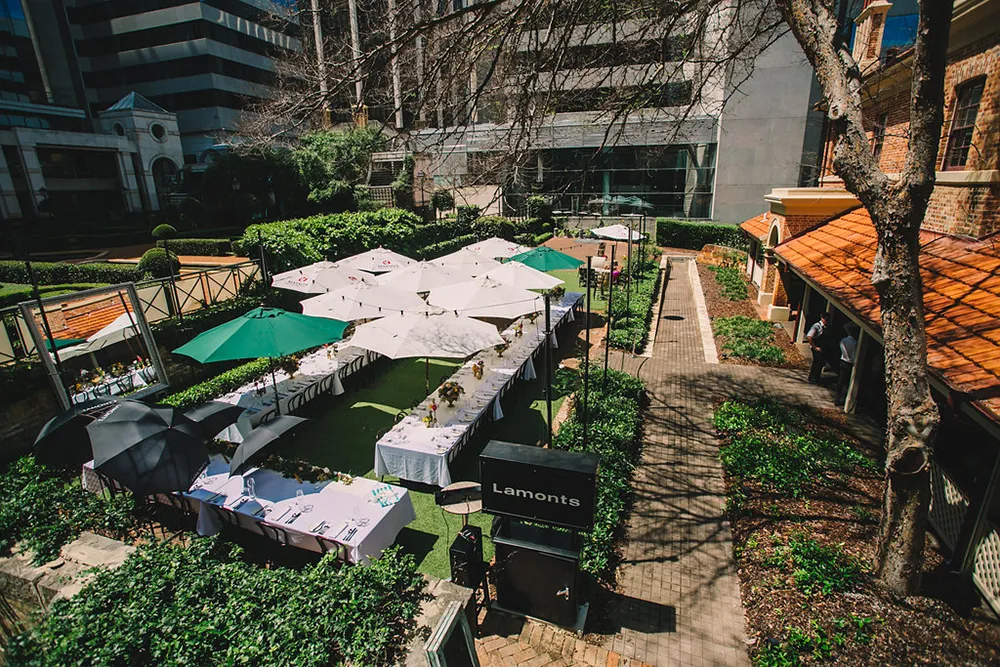 Dennis Yap Photography. theweddingnotebook.com