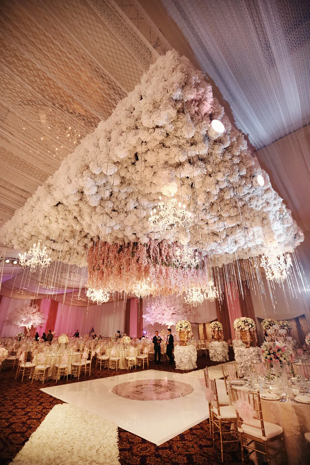 Photo by Axioo. theweddingnotebook.com