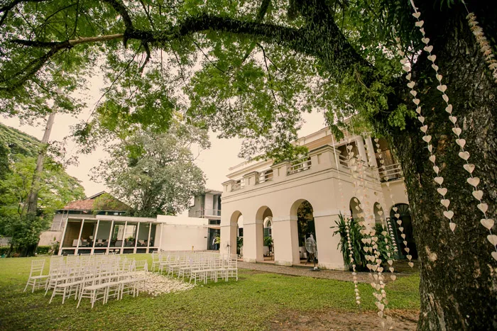 Photo by Gallerie CK. theweddingnotebook.com