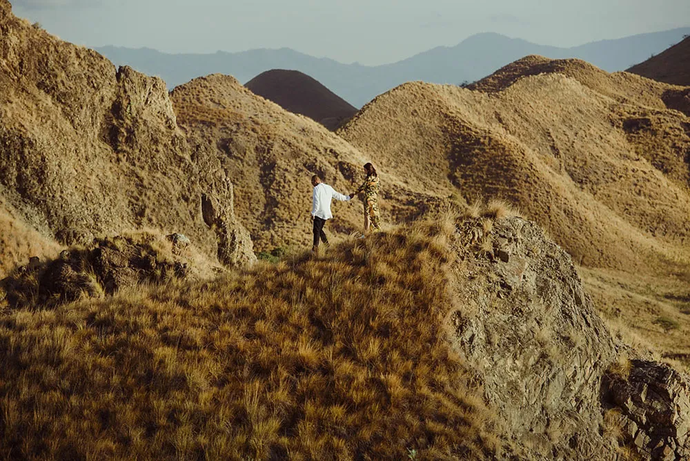 Photo by Gusde Photography. p://theweddingnotebook.com