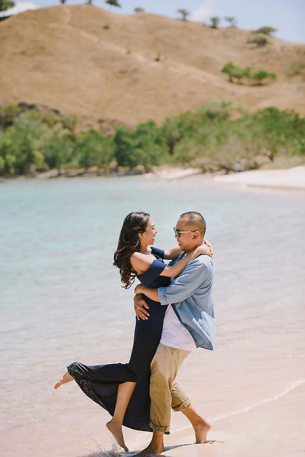 Photo by Gusde Photography. p://theweddingnotebook.com