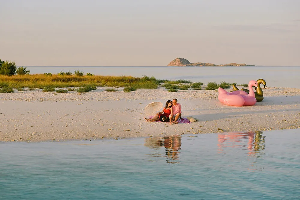 Photo by Gusde Photography. p://theweddingnotebook.com